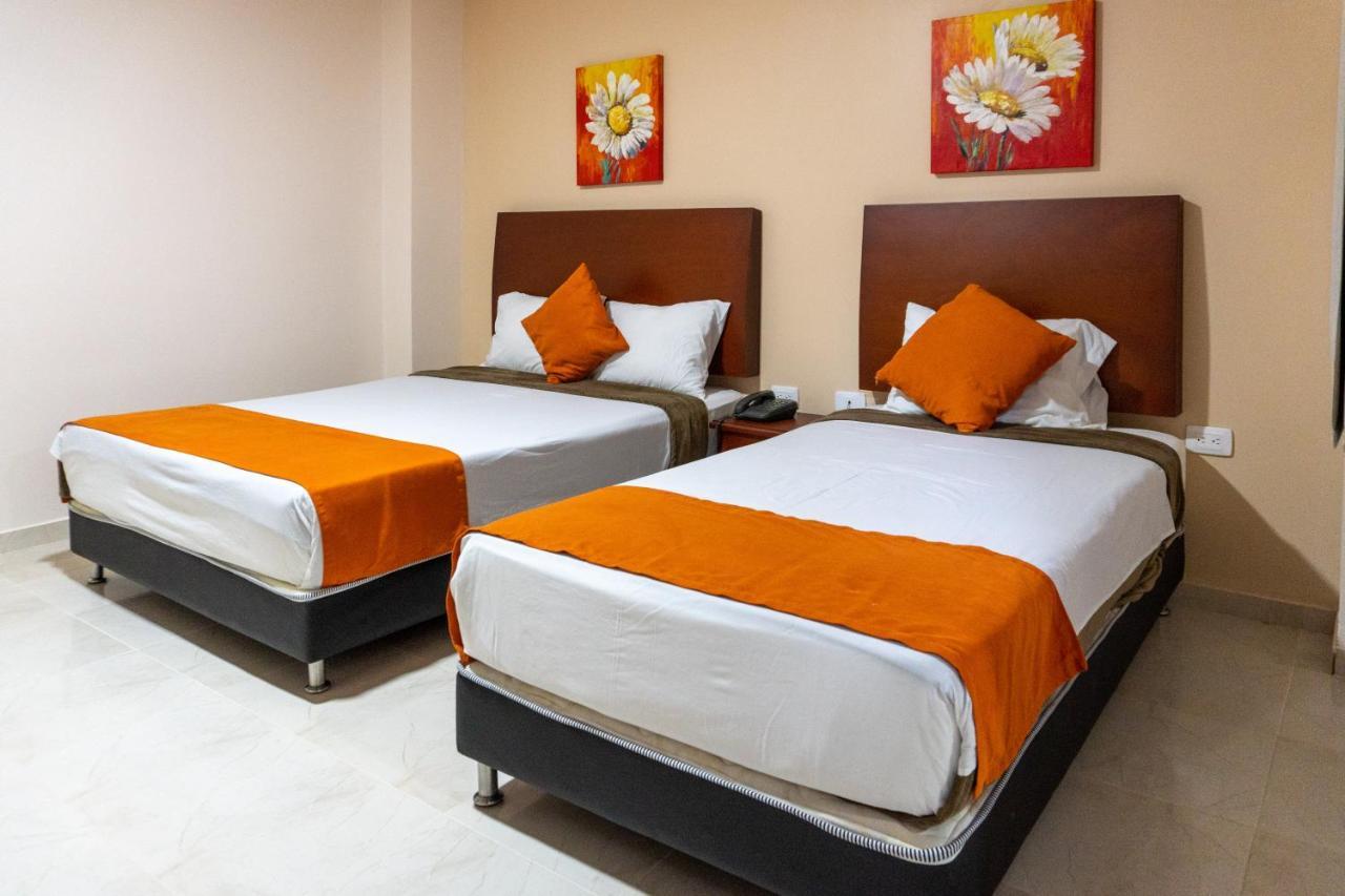 Hotel Luxor Cúcuta Kültér fotó