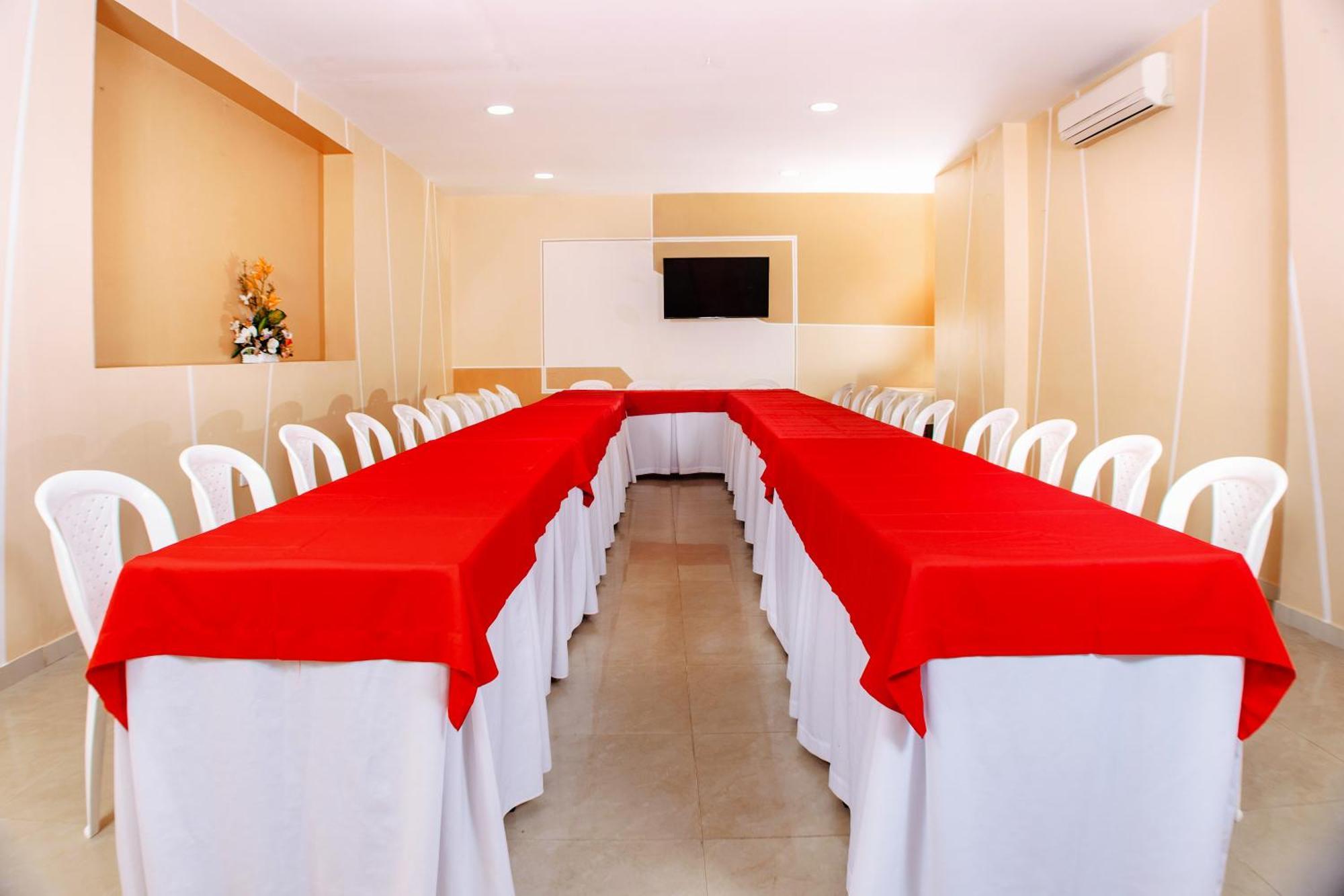 Hotel Luxor Cúcuta Kültér fotó