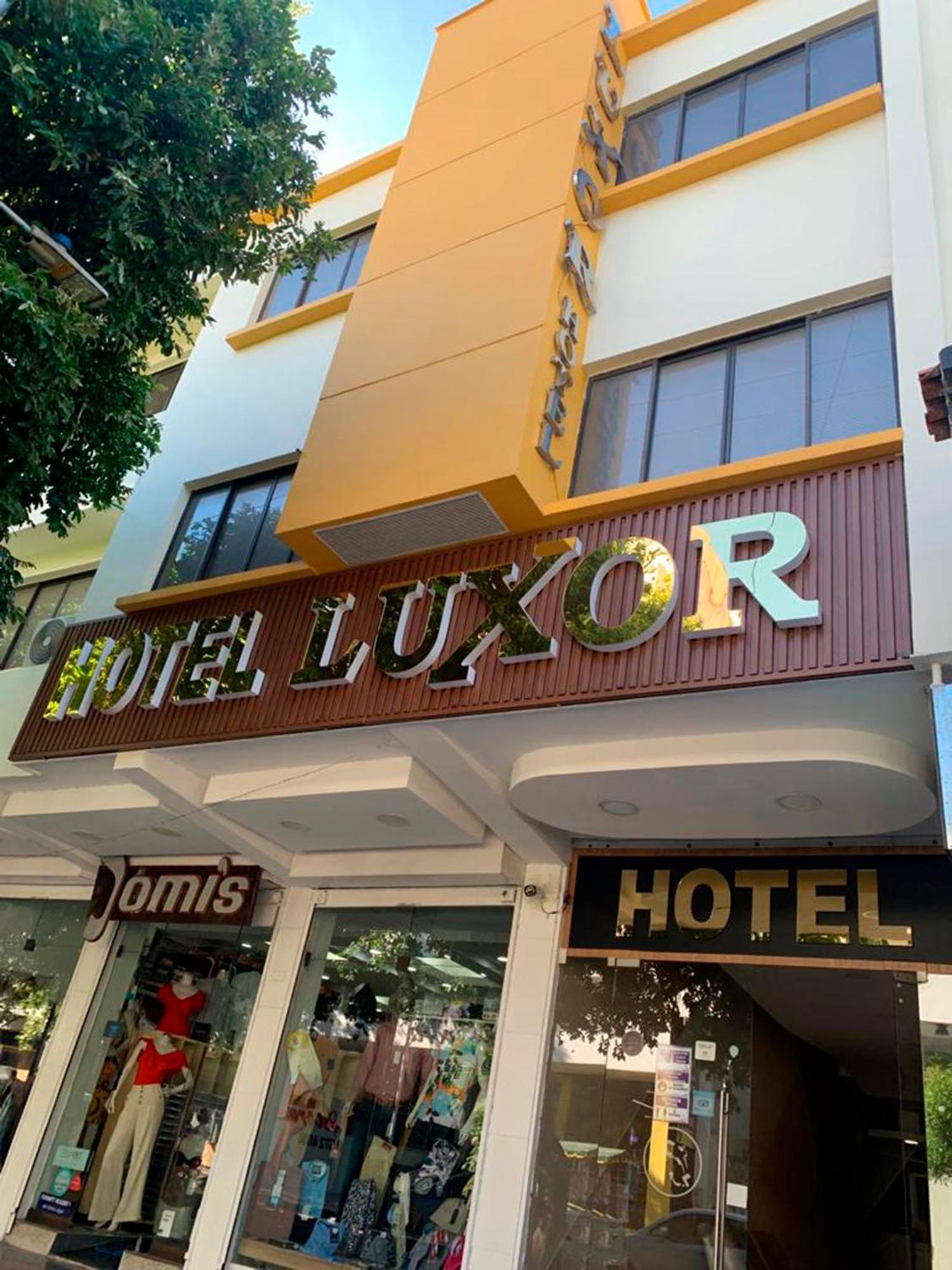 Hotel Luxor Cúcuta Kültér fotó